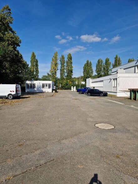 Rue D'Epluches, SAINT-OUEN-L'AUMONE for lease - Building Photo - Image 1 of 11