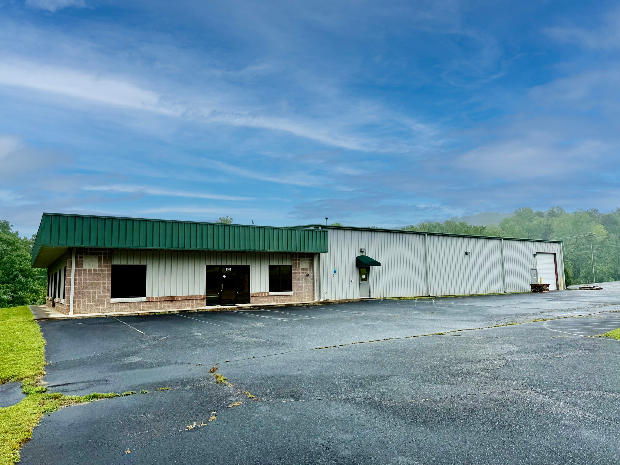1105 Old Buncombe Rd, Greenville, SC for lease Building Photo- Image 1 of 28