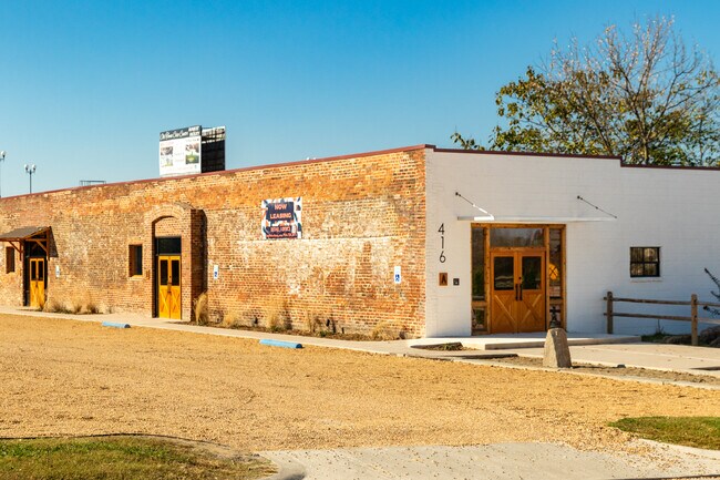 Plus de détails pour 416 3rd St, Petersburg, VA - Bureau à louer