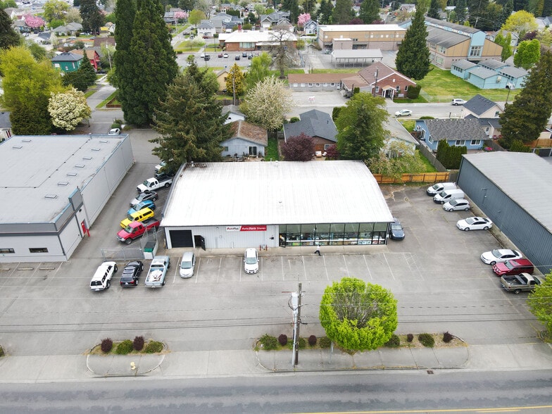 427 E Main Ave, Puyallup, WA à vendre - Photo du bâtiment - Image 2 de 3