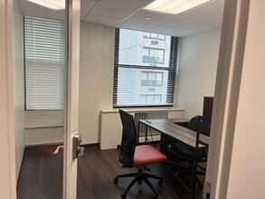 12 E 41st St, New York, NY for lease Interior Photo- Image 1 of 8
