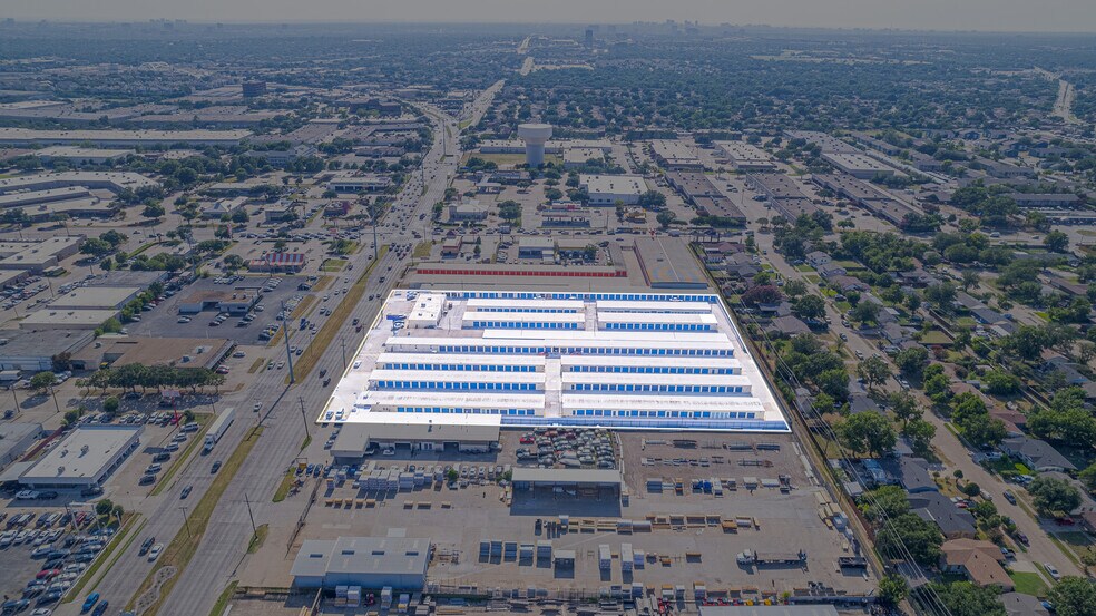 4417 Forest Ln, Garland, TX à louer - Photo principale - Image 1 de 2