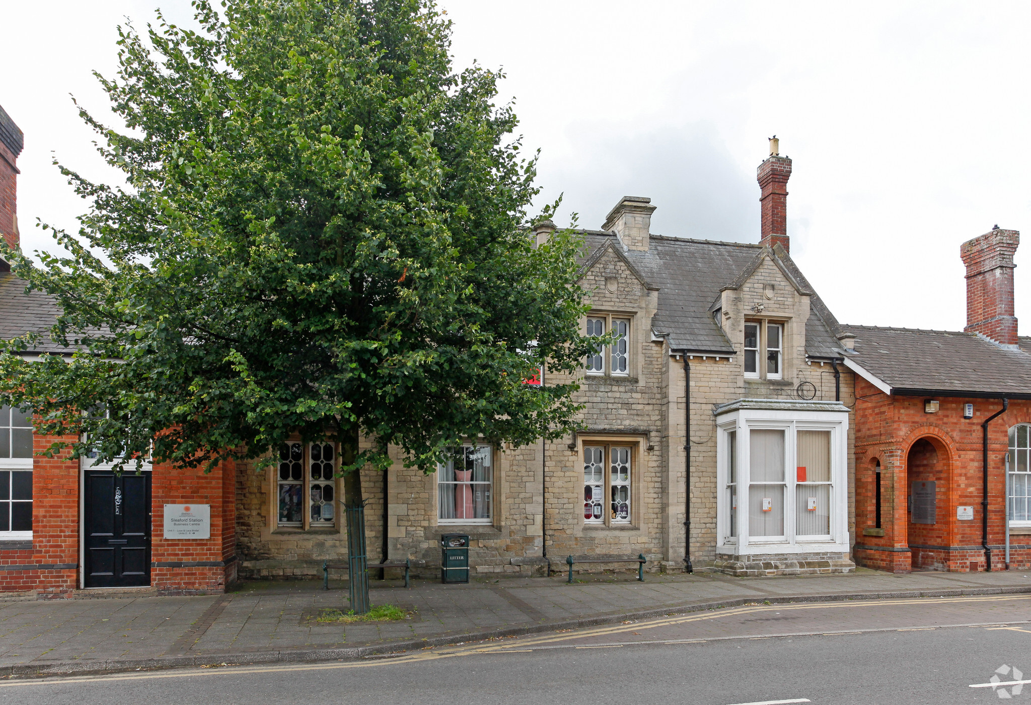 Station Rd, Sleaford à louer Photo principale- Image 1 de 8