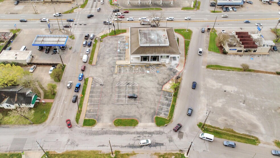 1100 Jackson St, Richmond, TX à vendre - Photo du bâtiment - Image 3 de 50