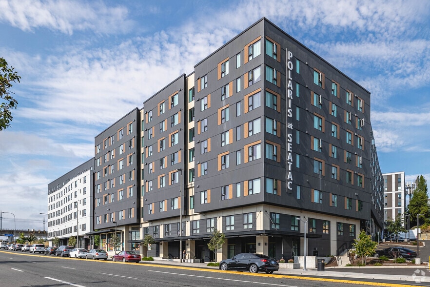 15300 33rd Ave S, Seatac, WA à louer - Photo du bâtiment - Image 2 de 83