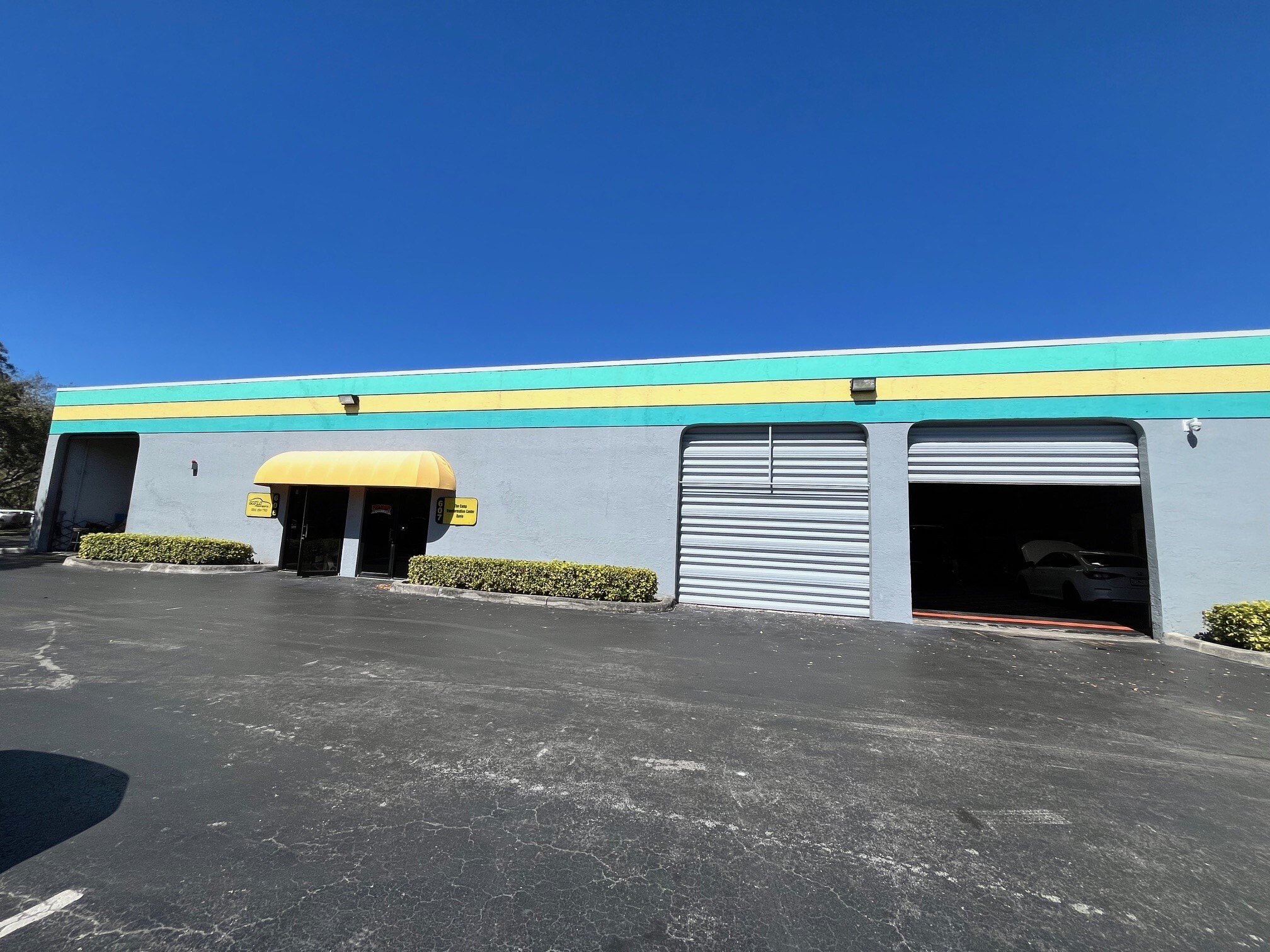 4990 SW 52nd St, Fort Lauderdale, FL for lease Interior Photo- Image 1 of 7