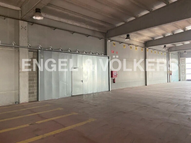 Industrial in Sant Boi de Llobregat, Barcelona for sale - Interior Photo - Image 3 of 5