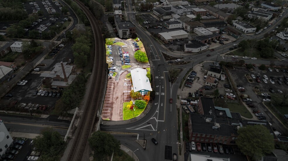 406 Lafayette Blvd, Fredericksburg, VA à vendre - Photo du bâtiment - Image 3 de 8