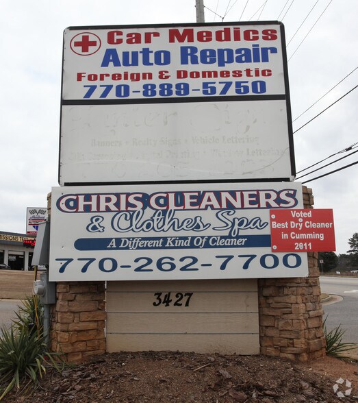 3427 Keith Bridge Rd, Cumming, GA à louer - Photo du bâtiment - Image 3 de 4