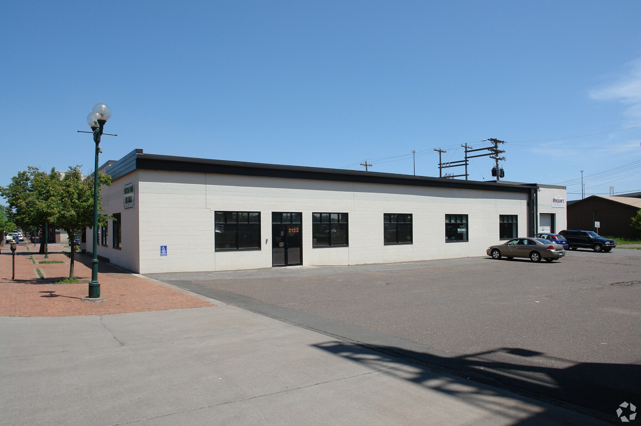 2122 Superior St, Duluth, MN for lease Primary Photo- Image 1 of 4