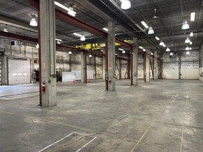 250 Curry Hollow Rd, Pittsburgh, PA for lease Interior Photo- Image 2 of 4