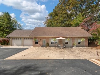 More details for 355 Johnson Dr, Canton, NC - Specialty for Sale