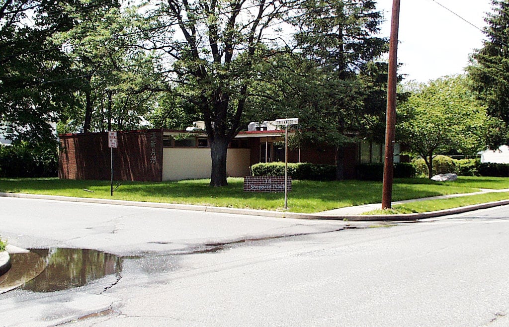 18 Sheppard Pl, Edison, NJ for lease Primary Photo- Image 1 of 7