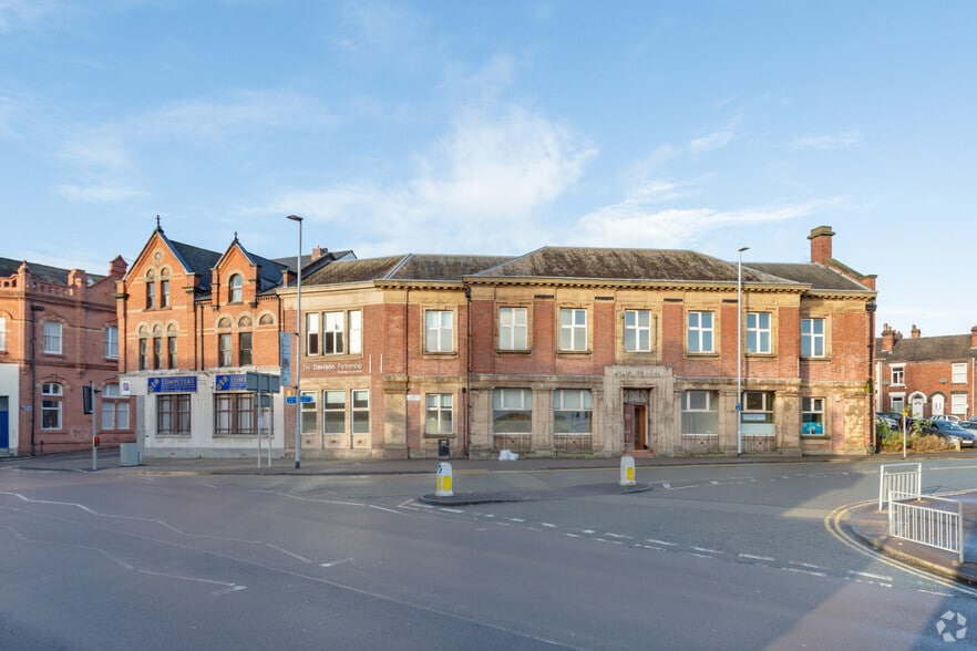 11-15 Moorland Rd, Stoke On Trent for sale - Primary Photo - Image 1 of 6