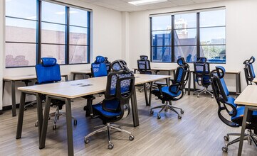 136 4th St N, Saint Petersburg, FL à louer Photo intérieure- Image 2 de 5