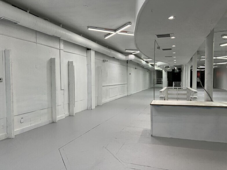 813 Chapel St, New Haven, CT à louer - Photo du bâtiment - Image 3 de 20