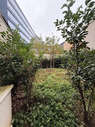 Plus de détails pour Commerce de détail à louer