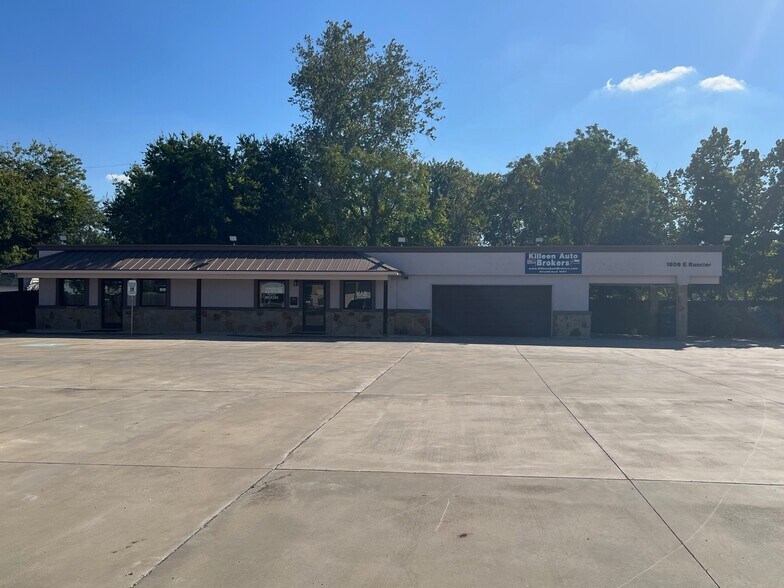 1800 E Rancier Ave, Killeen, TX à vendre - Photo du bâtiment - Image 2 de 15