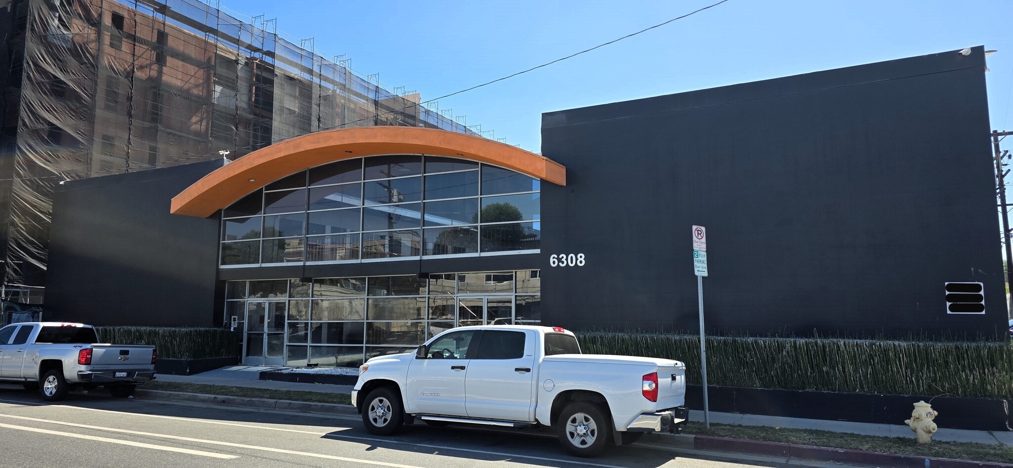 6308 Woodman Ave, Van Nuys, CA for lease Building Photo- Image 1 of 14