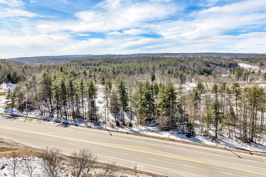 612-644 Pembroke St, Pembroke, NH à vendre - Photo du bâtiment - Image 2 de 22