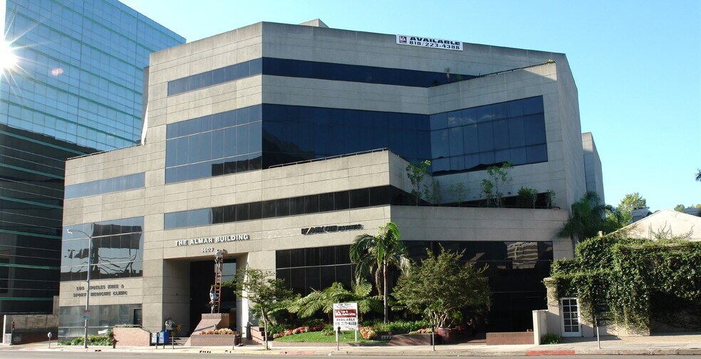 16030 Ventura Blvd, Encino, CA à louer - Photo du bâtiment - Image 2 de 7