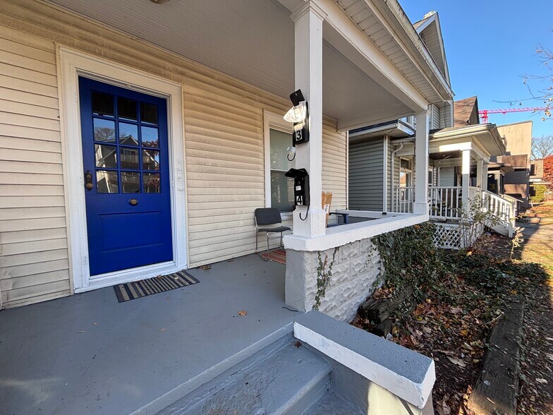 906 Packard St, Ann Arbor, MI à vendre - Photo du bâtiment - Image 2 de 5