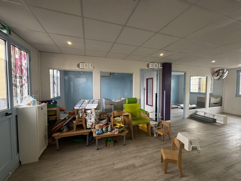 Bureau dans Wissous à louer - Photo du bâtiment - Image 1 de 4
