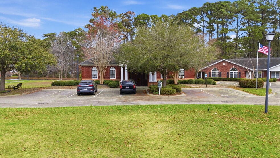 100 Garden Manor Ct, Murrells Inlet, SC à vendre - Photo du bâtiment - Image 3 de 64