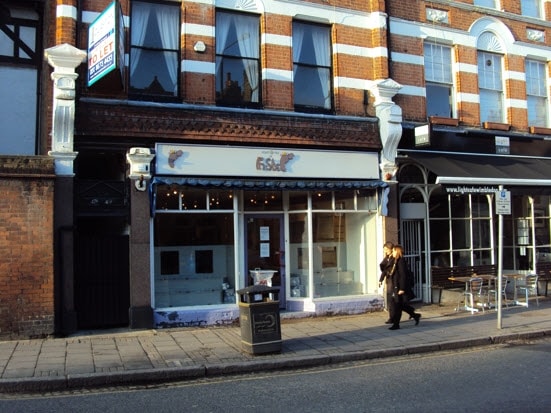47 High St, Londres à louer - Photo du bâtiment - Image 2 de 8