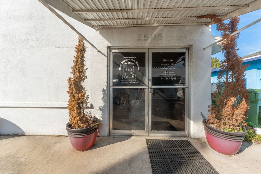 2506 9th St, Bradenton, FL à vendre - Photo du bâtiment - Image 3 de 32