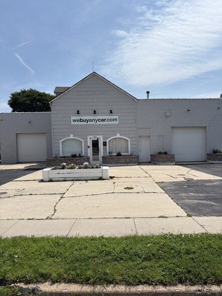 5832-40 S Packard Ave, Cudahy, WI for sale - Building Photo - Image 2 of 8