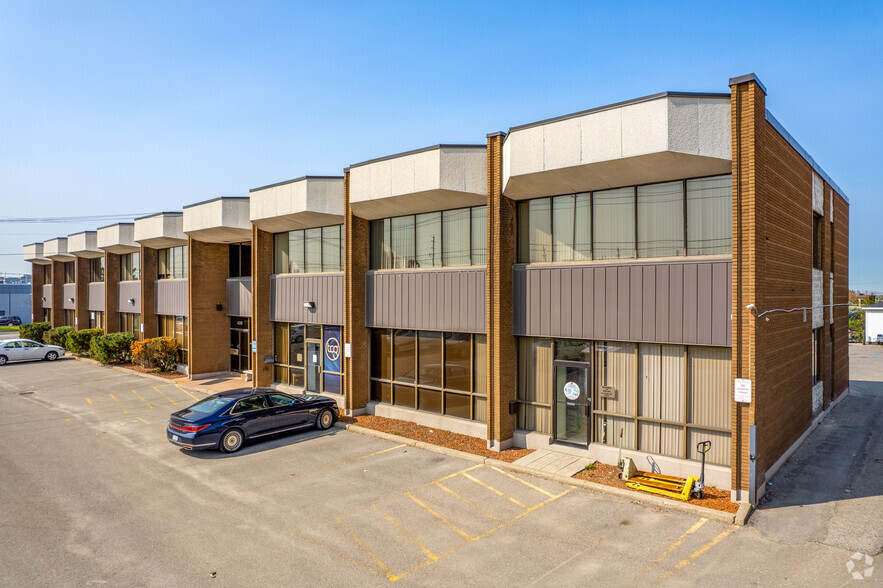 430 Signet Dr, Toronto, ON for lease - Primary Photo - Image 1 of 5