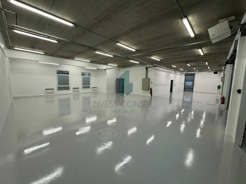 Flex in Roissy-en-France for lease - Building Photo - Image 3 of 66
