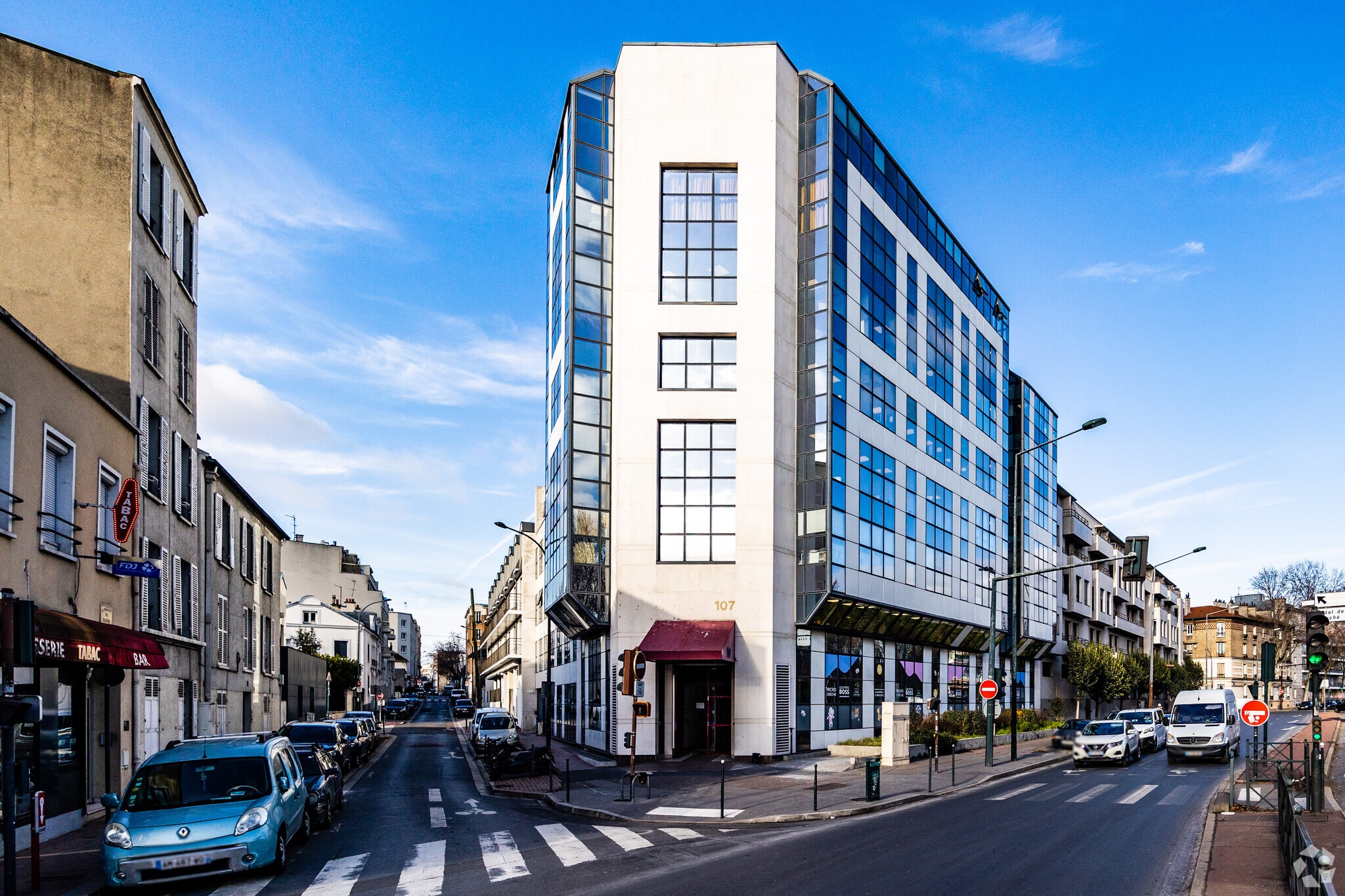 Bureau dans Asnières-sur-Seine à louer Photo principale- Image 1 de 4