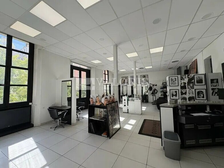 7 Rue Auguste Comte, Lyon à louer - Photo du bâtiment - Image 2 de 13