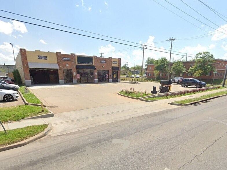 2340 NW 23rd St, Oklahoma City, OK à louer - Photo du bâtiment - Image 2 de 4