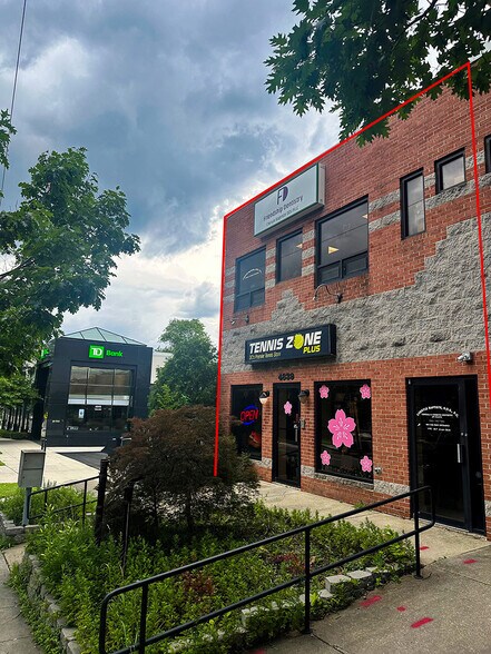 4839 Wisconsin Ave NW, Washington, DC à vendre - Photo du bâtiment - Image 2 de 9