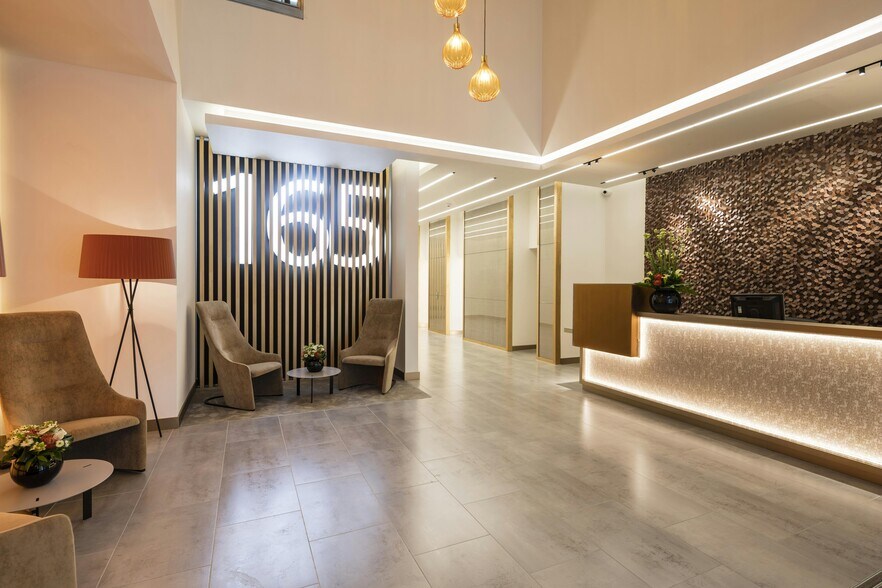 165 Fleet St, Londres à louer - Photo du bâtiment - Image 2 de 2