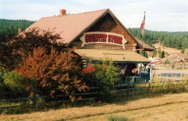 Plus de détails pour 22571 Highway 93, Rollins, MT - Commerce de détail à vendre