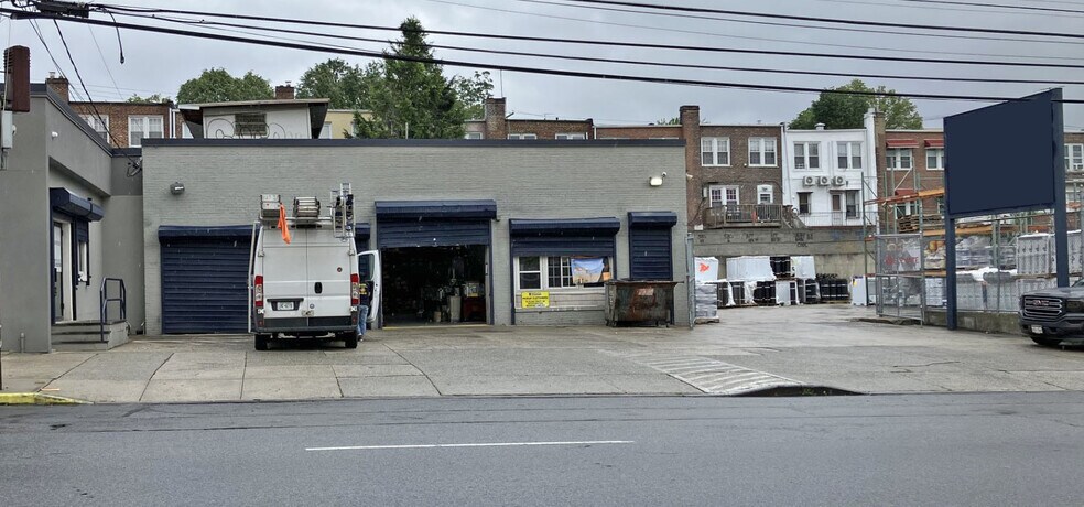 4332-4342 Bronx Blvd, Bronx, NY à vendre - Photo du bâtiment - Image 1 de 12