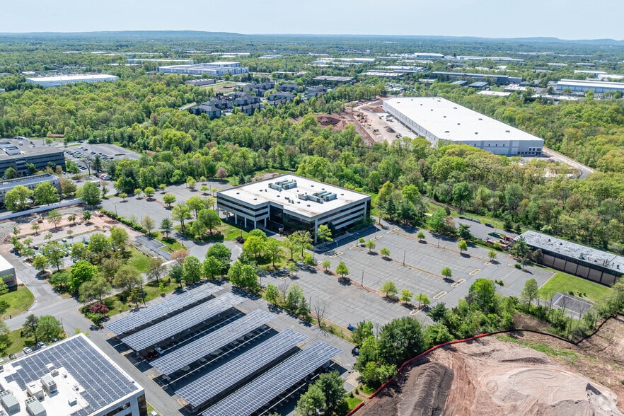200 Franklin Square Dr, Somerset, NJ à louer - Aérien - Image 2 de 22