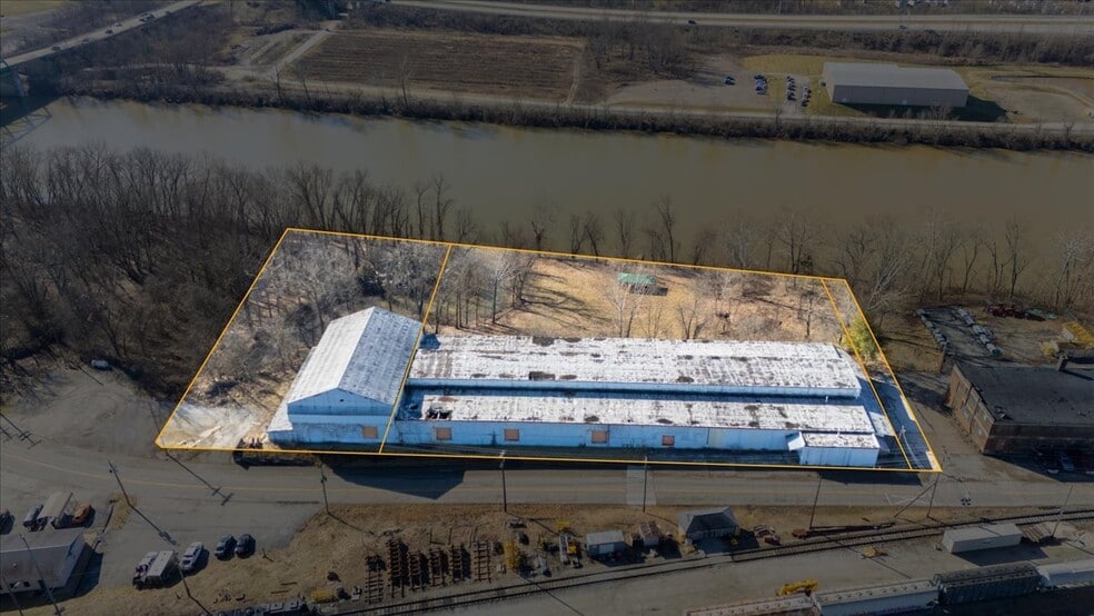 828 Depot St, Parkersburg, WV for sale - Building Photo - Image 2 of 10