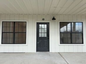 2400 W Michigan Ave, Pensacola, FL à louer Photo du bâtiment- Image 1 de 9