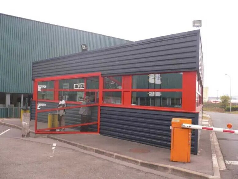 Industriel dans Mitry-Mory à louer - Photo du bâtiment - Image 3 de 19