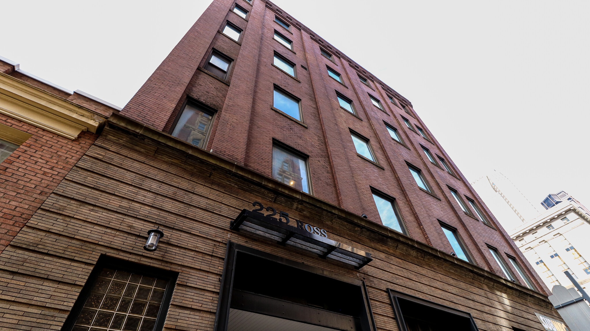225 Ross St, Pittsburgh, PA for lease Primary Photo- Image 1 of 15