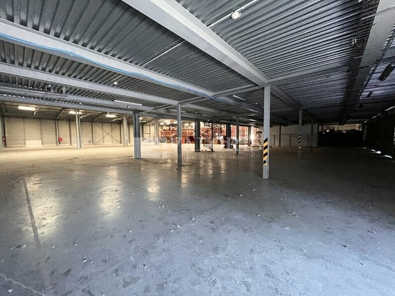 350 Rue Gustave Eiffel, Aix-en-Provence for lease - Interior Photo - Image 3 of 9