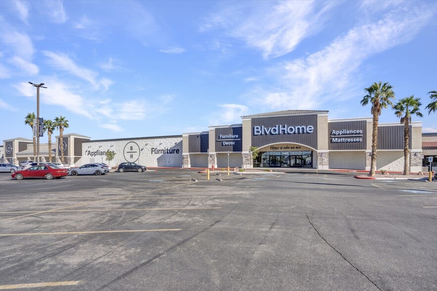 4400-4530 N Rancho Dr, Las Vegas, NV à louer - Photo du bâtiment - Image 2 de 10