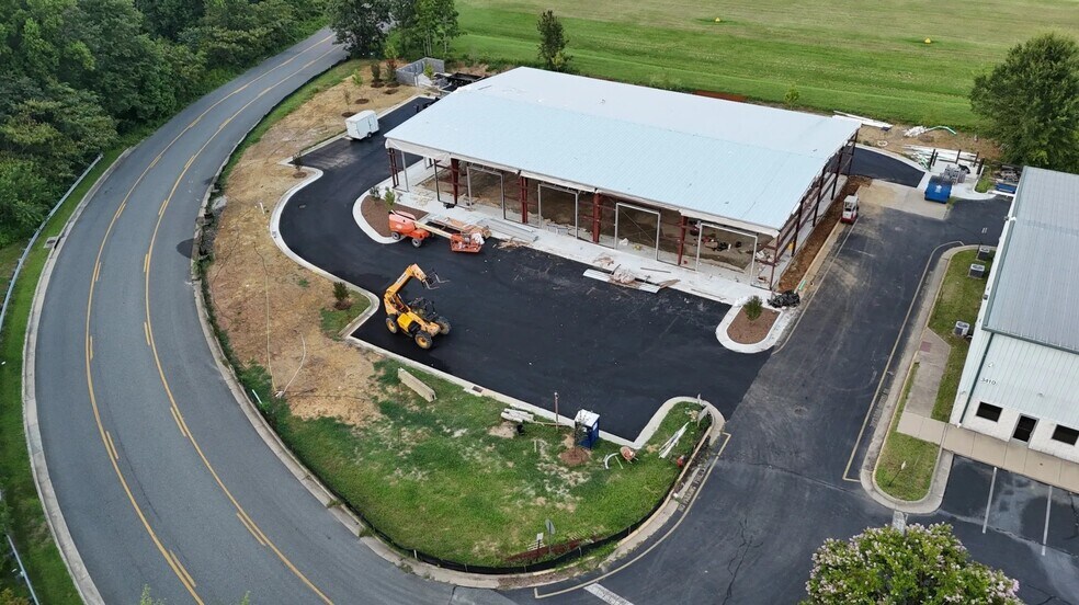 3406 Shannon Park Dr, Fredericksburg, VA à vendre - Photo principale - Image 1 de 8