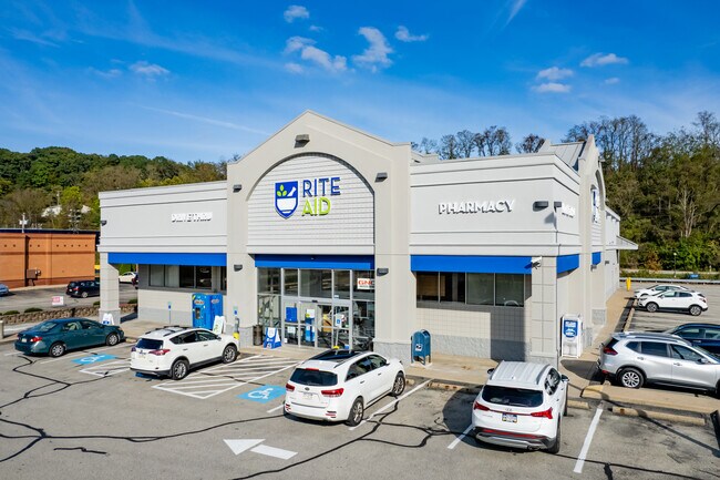 Plus de détails pour 1804 Golden Mile Hwy, Pittsburgh, PA - Commerce de détail à vendre