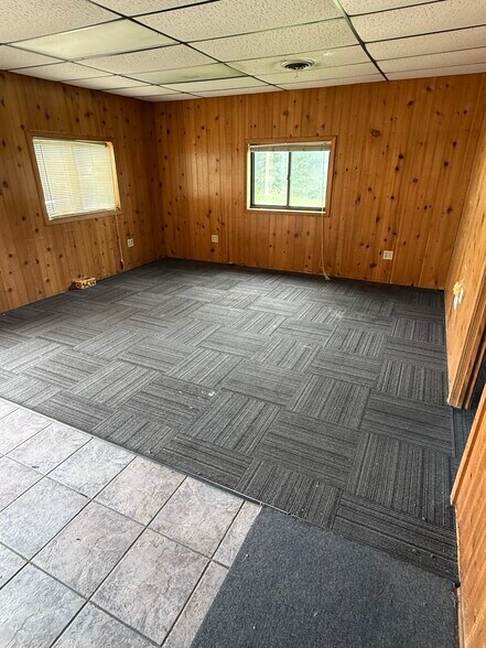 23290 Lawrence 1090, Monett, MO for lease - Building Photo - Image 3 of 9